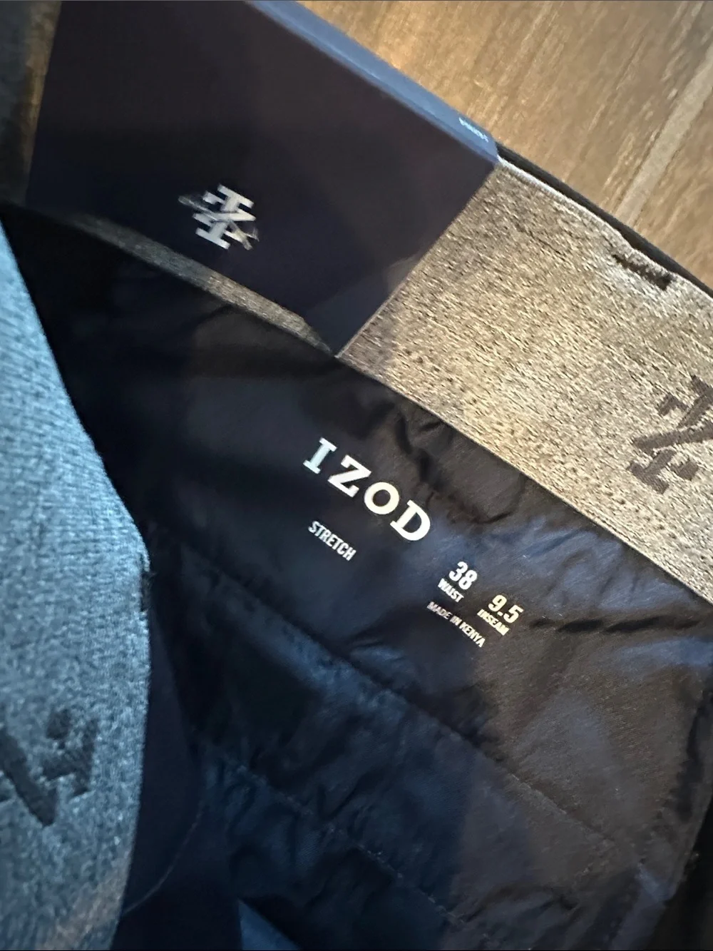 IZOD stretch Traveler shorts black 38